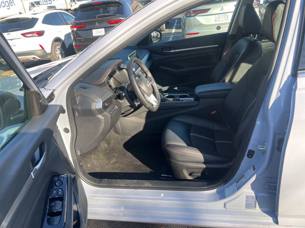 Thumbnail: 2025 Nissan Altima - 6