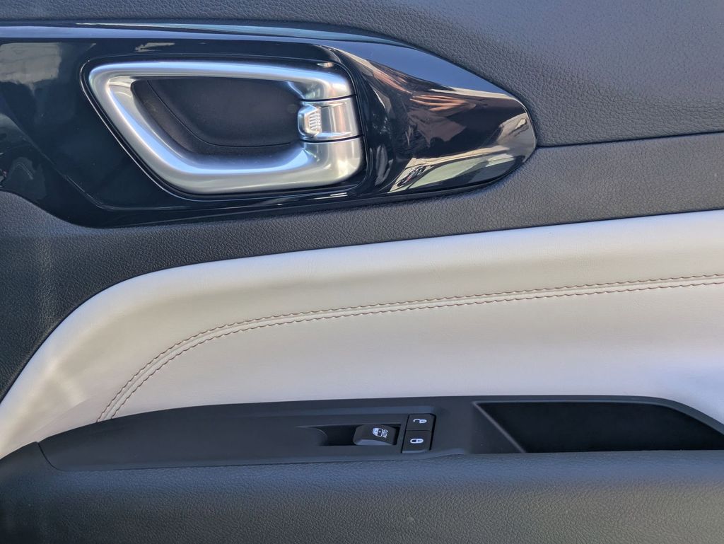 Thumbnail: 2025 Jeep Compass - 32