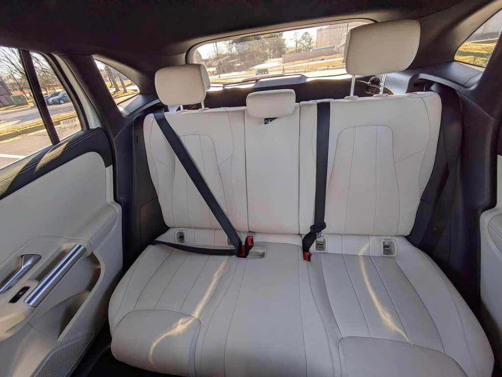 Thumbnail: 2025 Mercedes-Benz GLA - 27