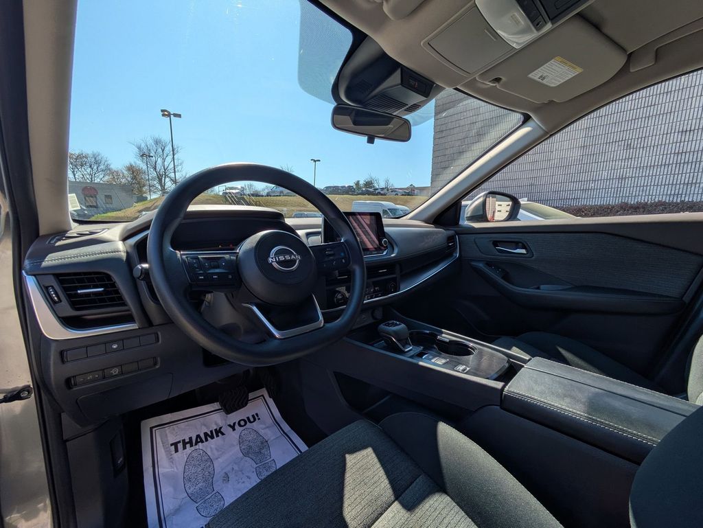 Thumbnail: 2023 Nissan Rogue - 15