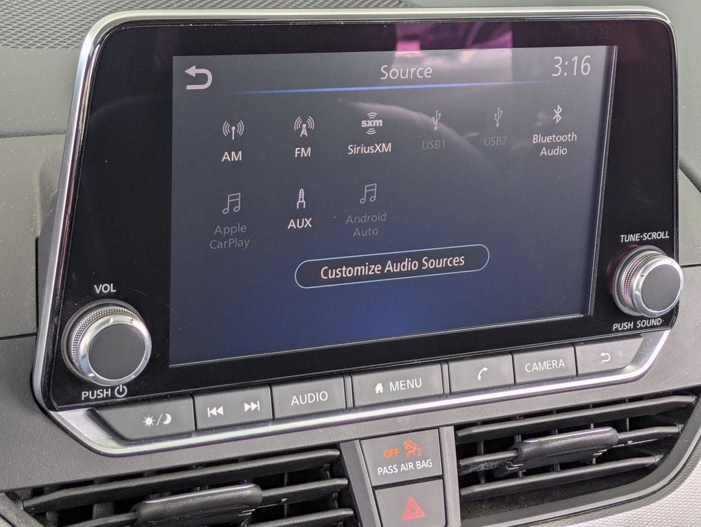 2025 Nissan Altima SR - Photo 18