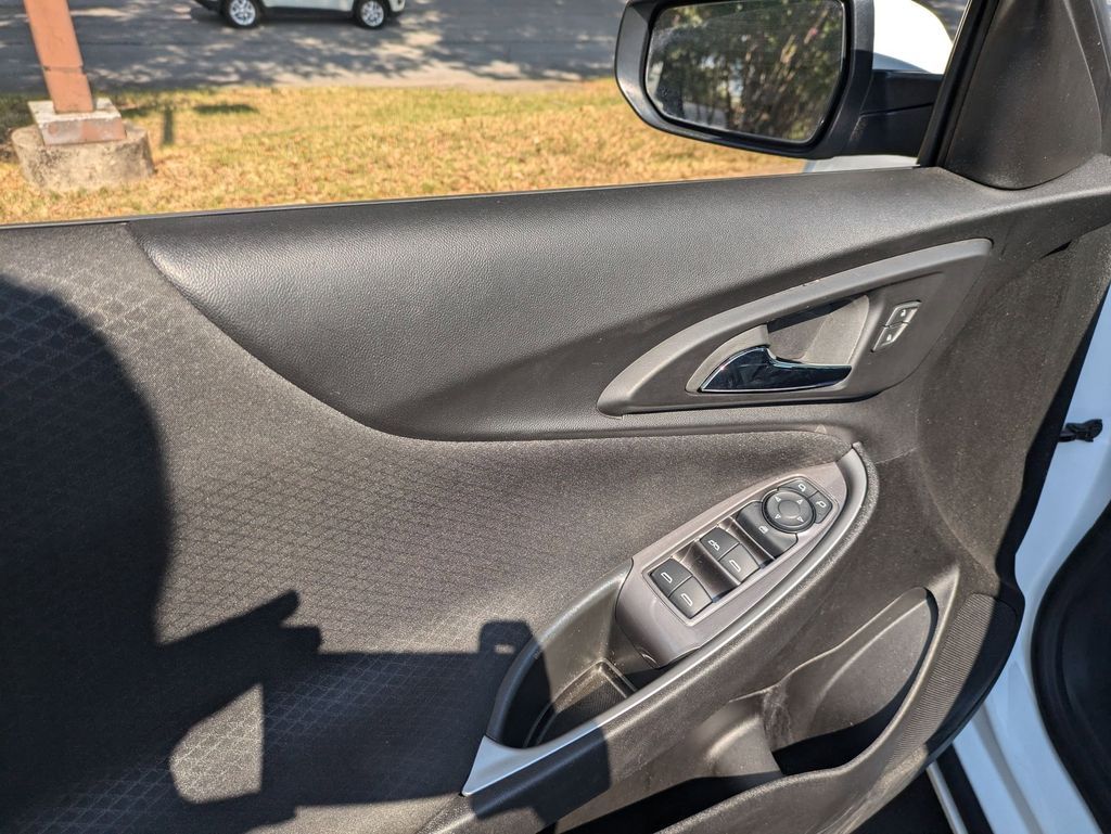 Thumbnail: 2024 Chevrolet Malibu - 11