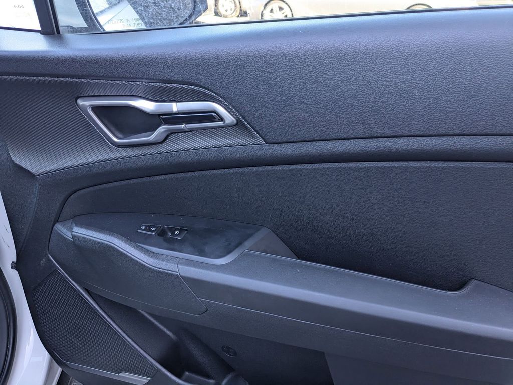 Thumbnail: 2024 Kia Sportage - 31