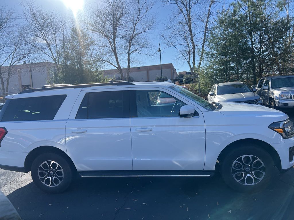 Thumbnail: 2023 Ford Expedition MAX - 10