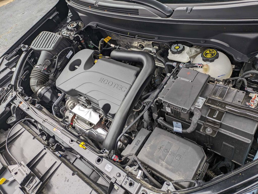 Thumbnail: 2023 GMC Terrain - 33