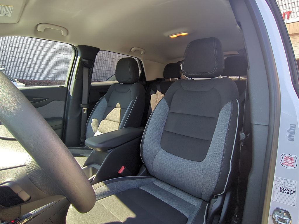 Thumbnail: 2025 Chevrolet TrailBlazer - 24