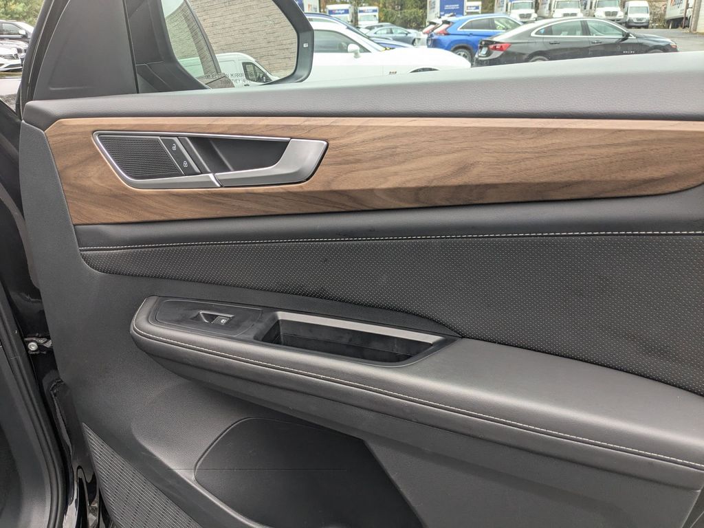 Thumbnail: 2025 Volkswagen Atlas - 30