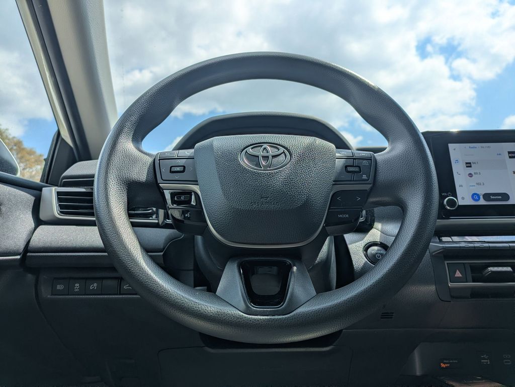 Thumbnail: 2025 Toyota Camry - 22