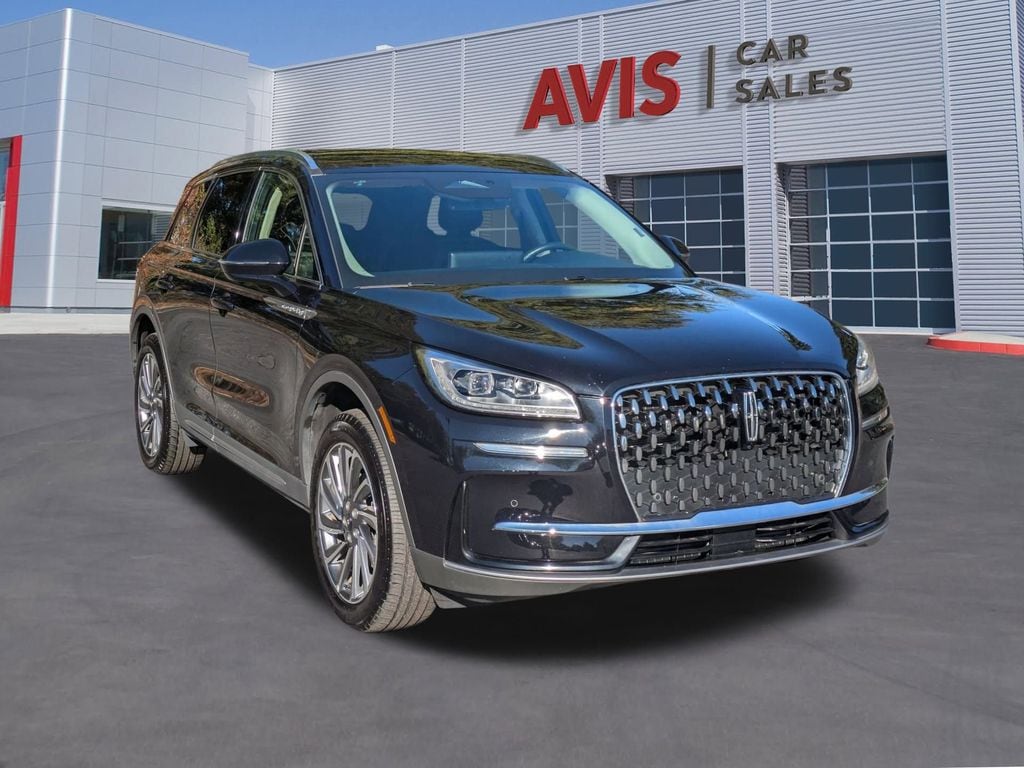 Thumbnail: 2023 Lincoln Corsair - 3