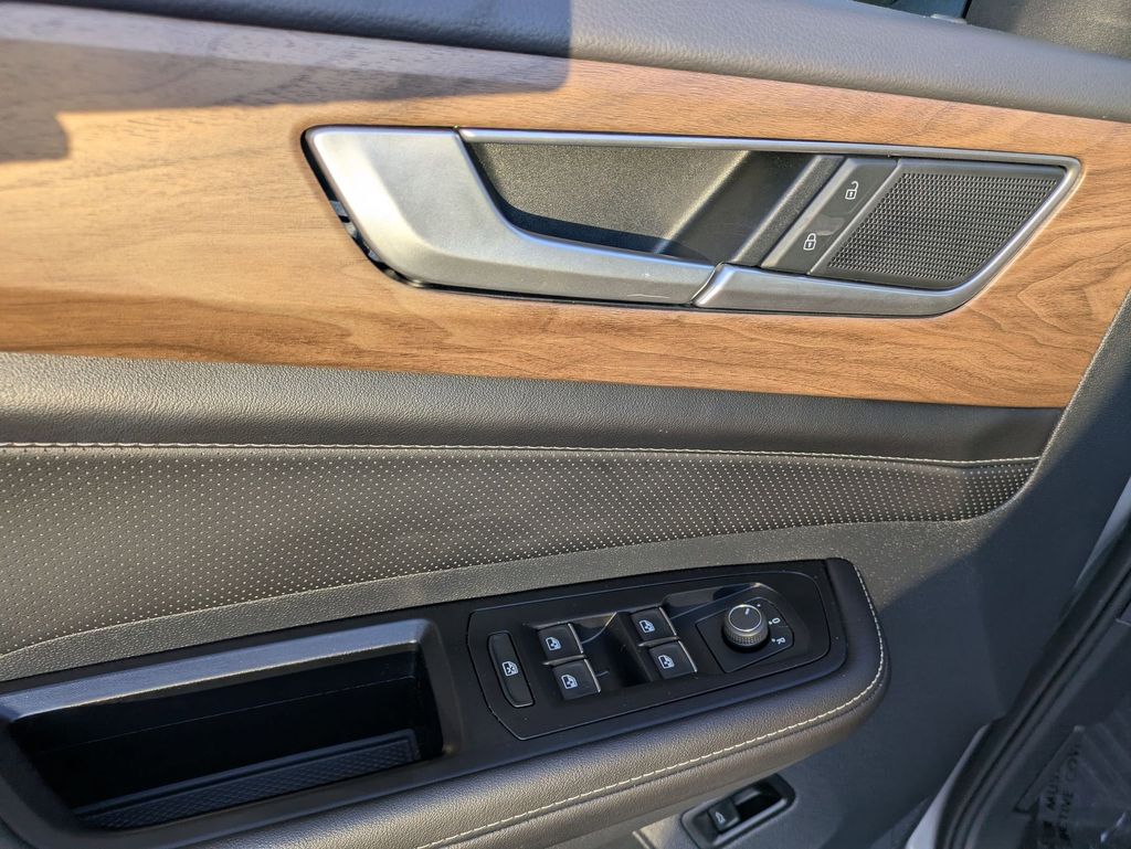 Thumbnail: 2025 Volkswagen Atlas - 13