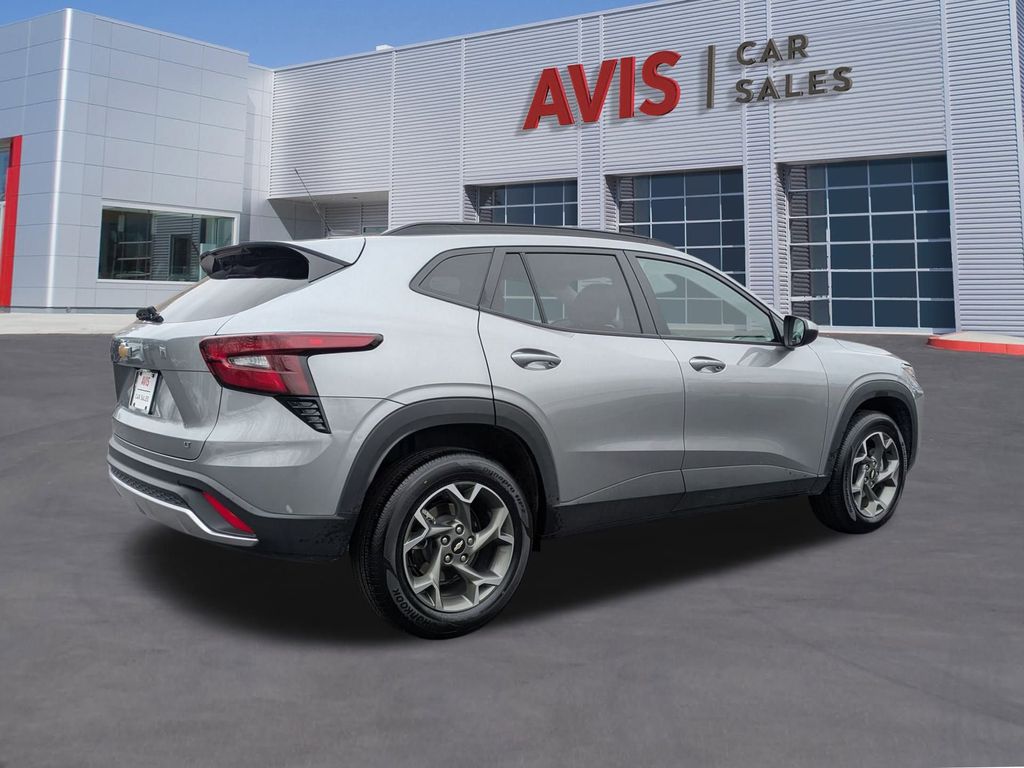 Thumbnail: 2025 Chevrolet Trax - 6