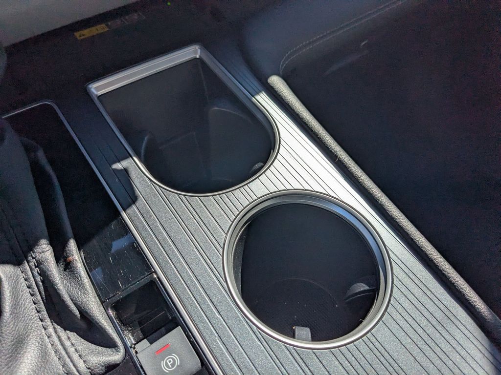 Thumbnail: 2025 Toyota Sienna - 20