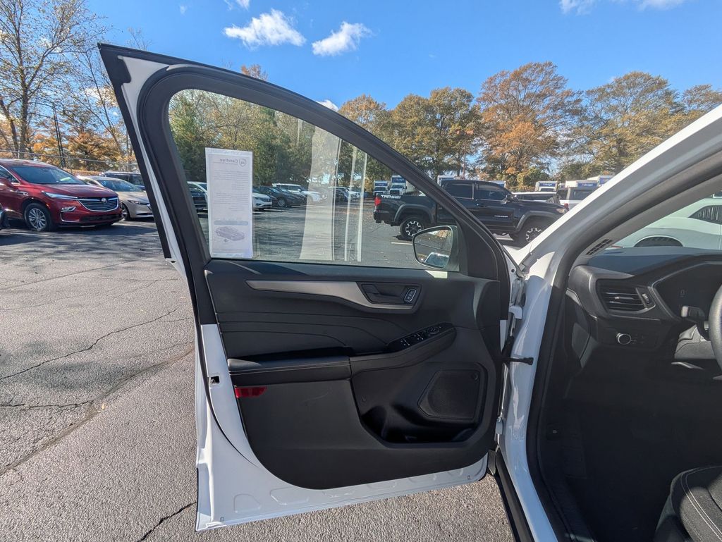 Thumbnail: 2025 Ford Escape - 10