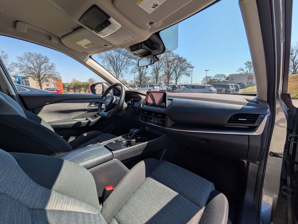 Thumbnail: 2023 Nissan Rogue - 29