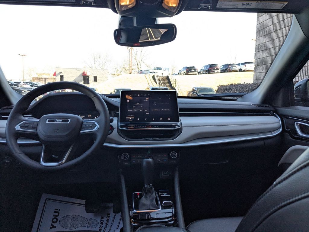 Thumbnail: 2025 Jeep Compass - 24