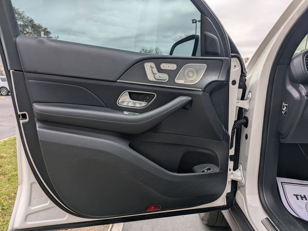 Thumbnail: 2025 Mercedes-Benz GLS - 11