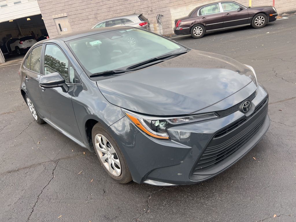 Thumbnail: 2025 Toyota Corolla - 3