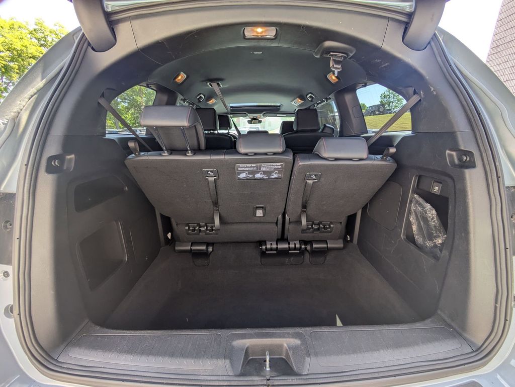 Thumbnail: 2025 Honda Odyssey - 25