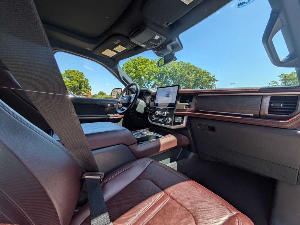 Thumbnail: 2024 Ford Expedition - 32