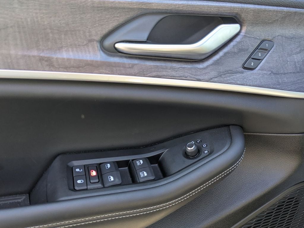 Thumbnail: 2024 Jeep Grand Cherokee L - 13