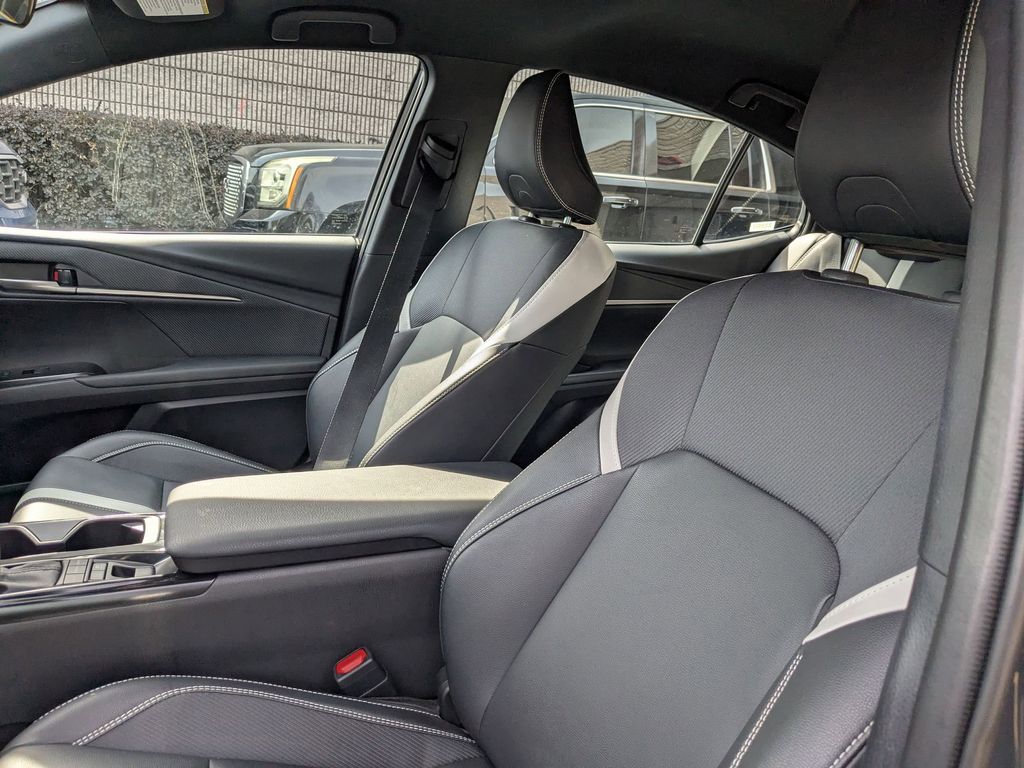 Thumbnail: 2025 Toyota Camry - 21