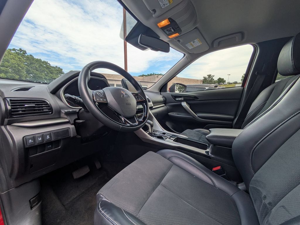Thumbnail: 2025 Mitsubishi Eclipse Cross - 15