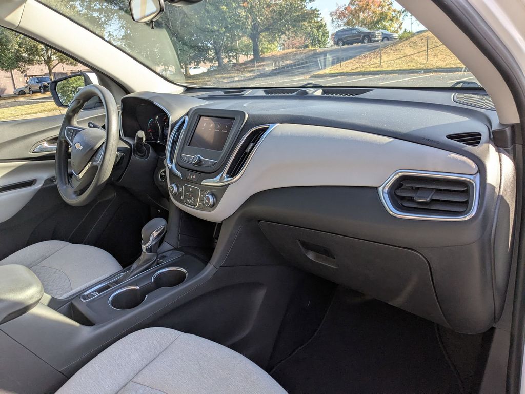 Thumbnail: 2023 Chevrolet Equinox - 33