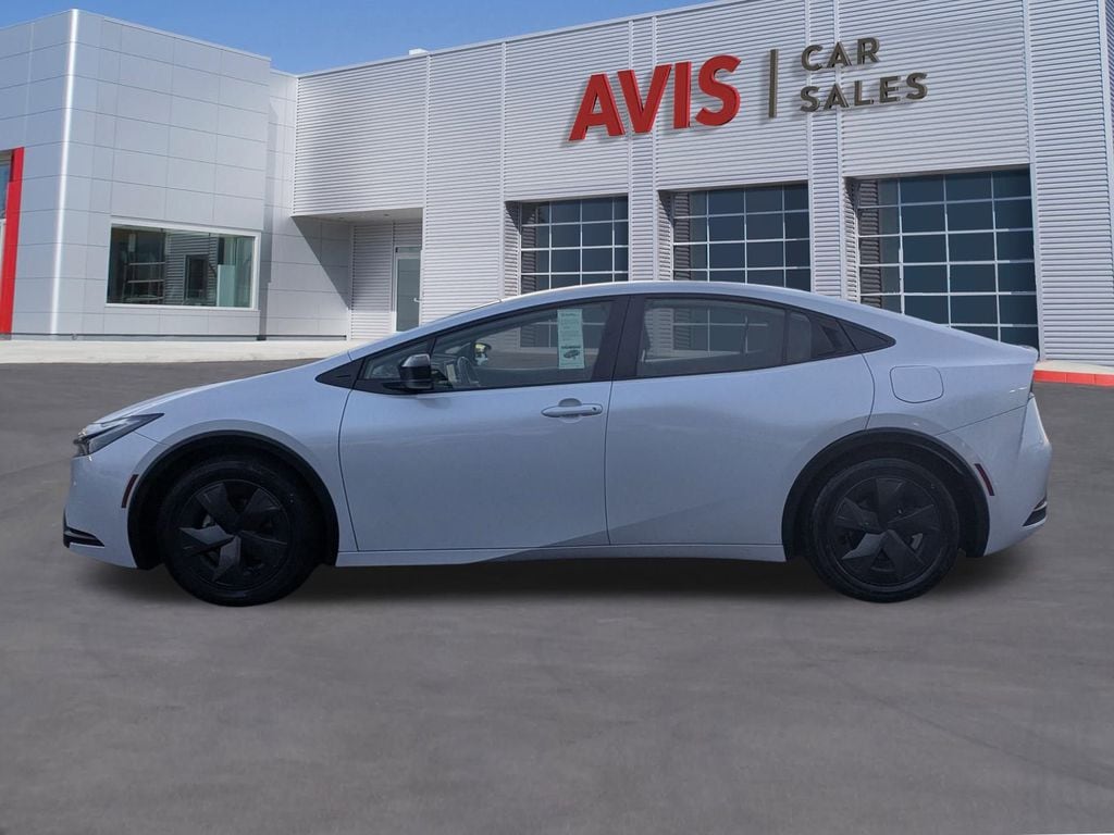 Thumbnail: 2024 Toyota Prius - 10