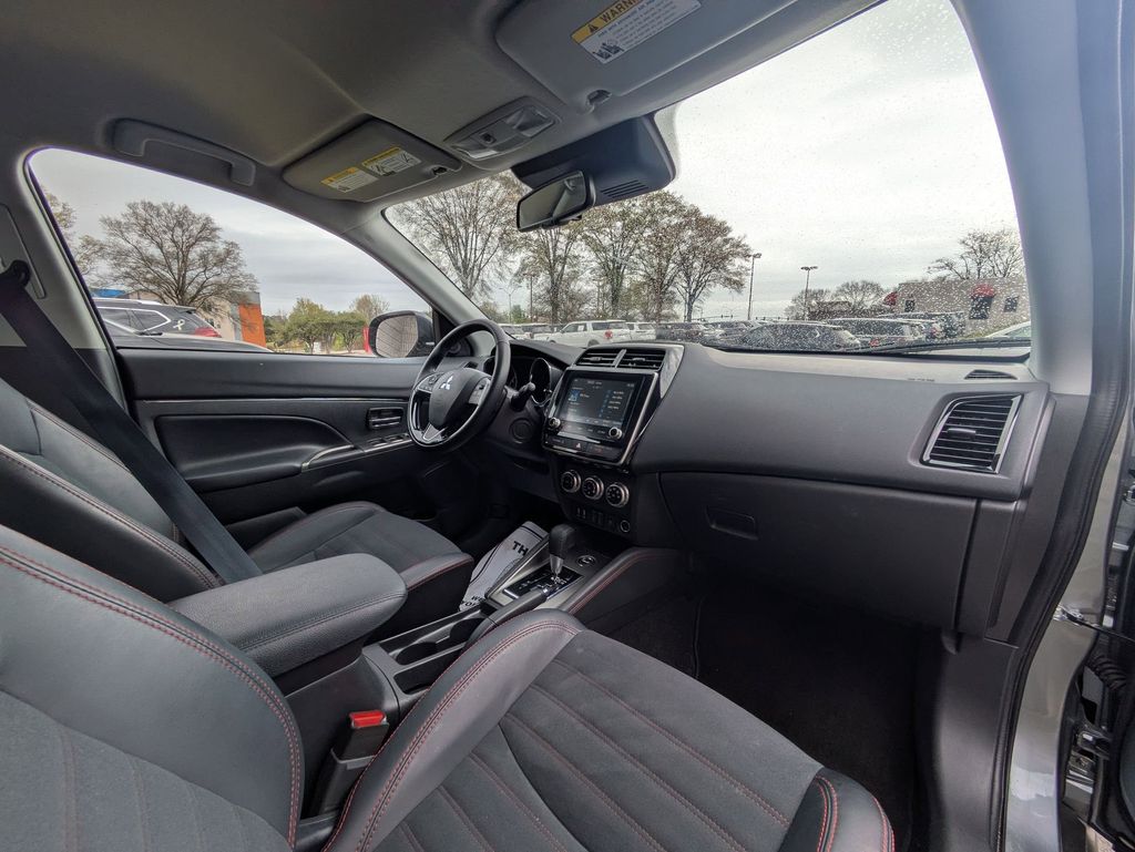 Thumbnail: 2025 Mitsubishi Outlander Sport - 29