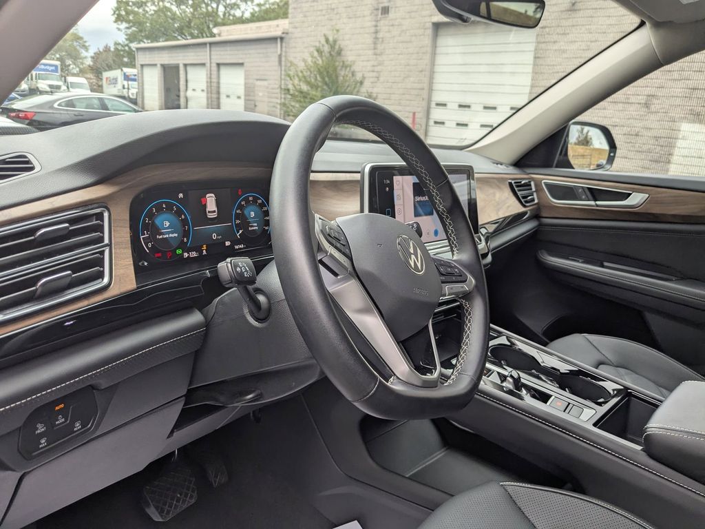 Thumbnail: 2025 Volkswagen Atlas - 14