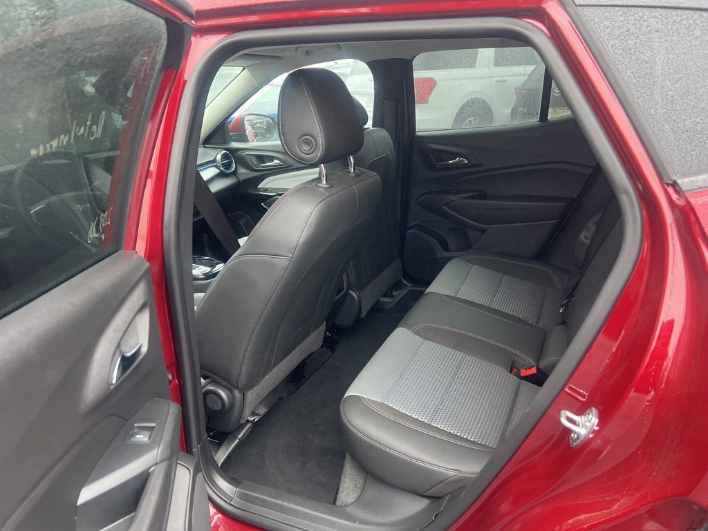 Thumbnail: 2025 Chevrolet Trax - 11