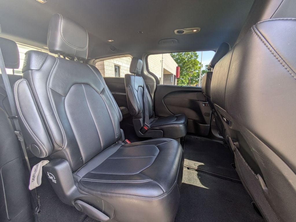 Thumbnail: 2025 Chrysler Pacifica - 28