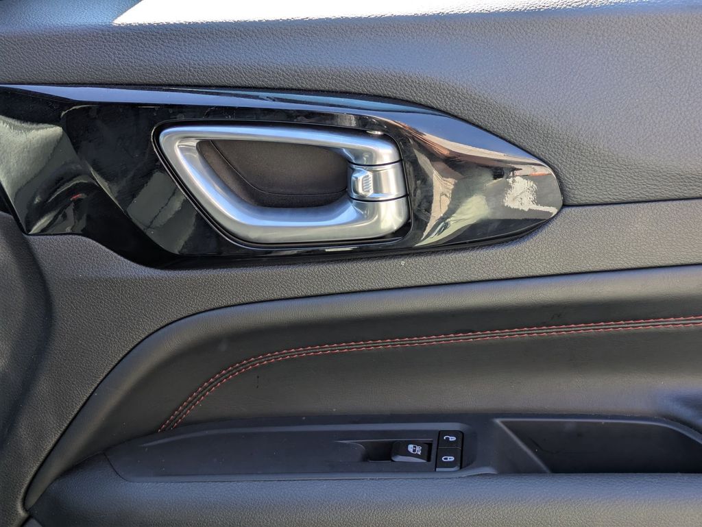 Thumbnail: 2025 Jeep Compass - 30