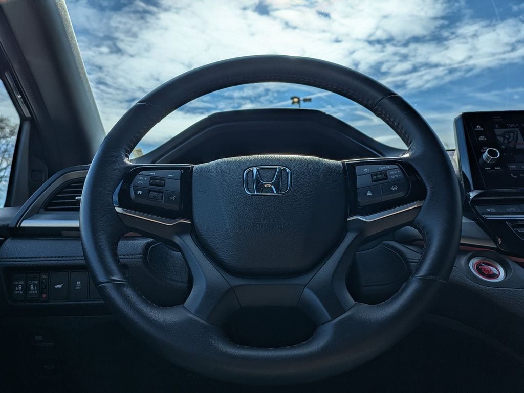 Thumbnail: 2025 Honda Odyssey - 21