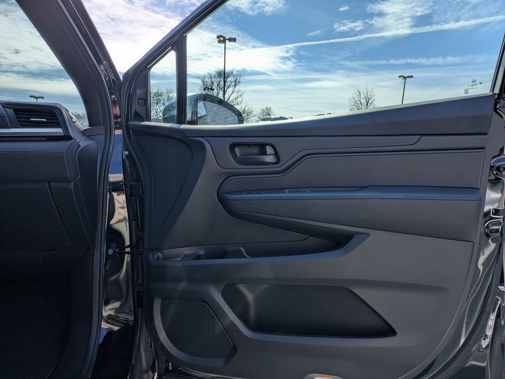 Thumbnail: 2025 Honda Odyssey - 32