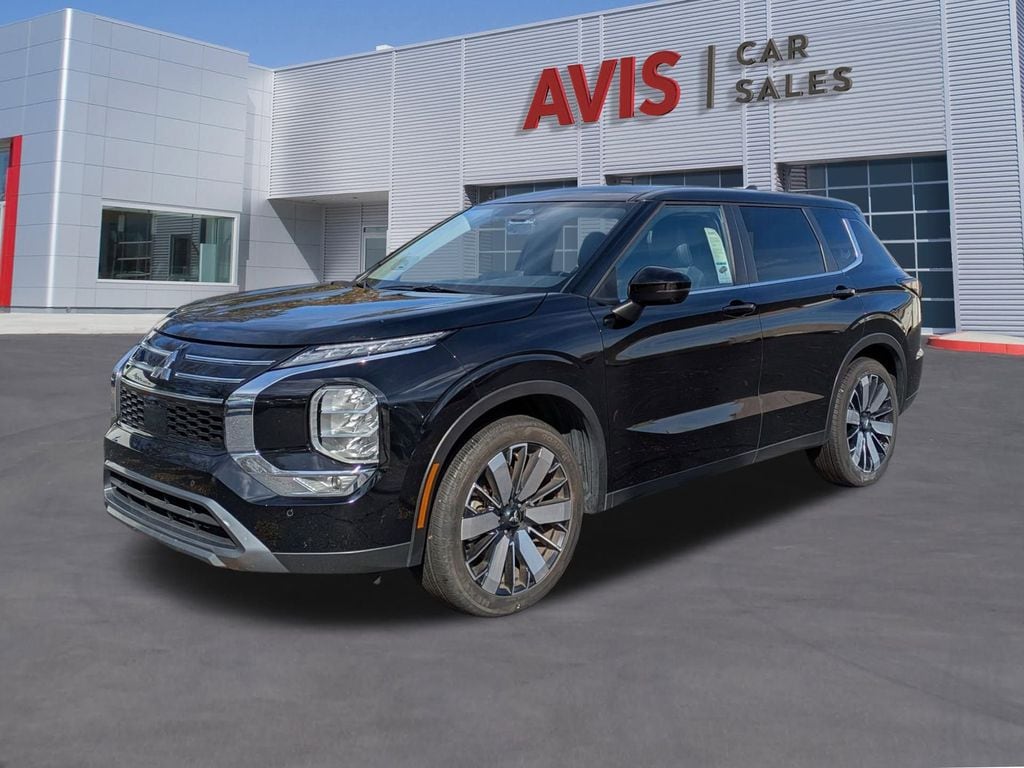 Thumbnail: 2025 Mitsubishi Outlander - 1