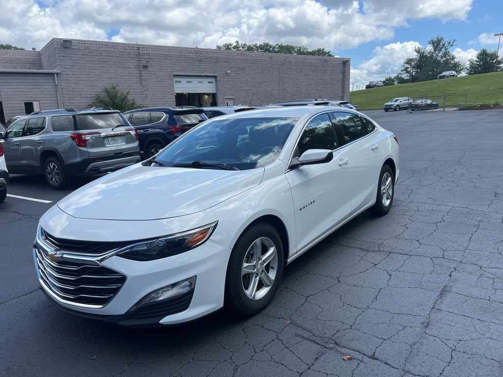 Thumbnail: 2024 Chevrolet Malibu - 3