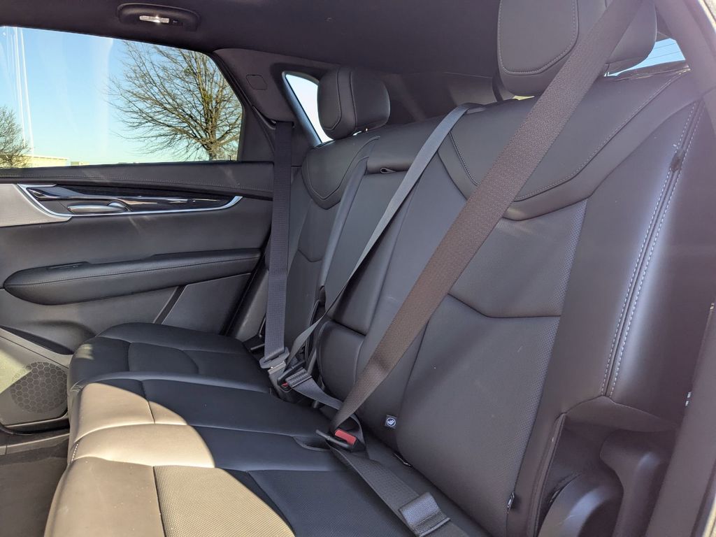 Thumbnail: 2024 Cadillac XT5 - 25