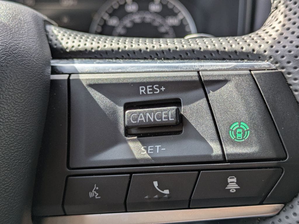 Thumbnail: 2025 Mitsubishi Outlander - 18