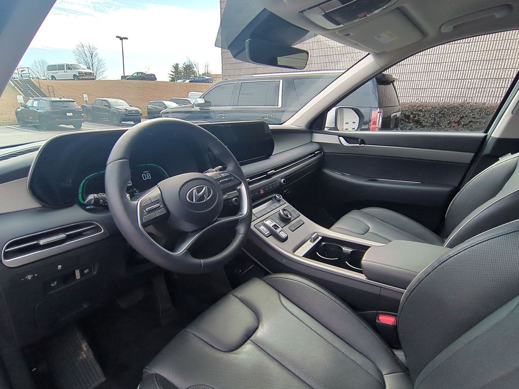 Thumbnail: 2025 Hyundai Palisade - 15