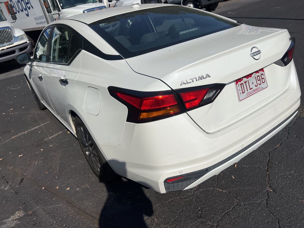 Thumbnail: 2024 Nissan Altima - 11