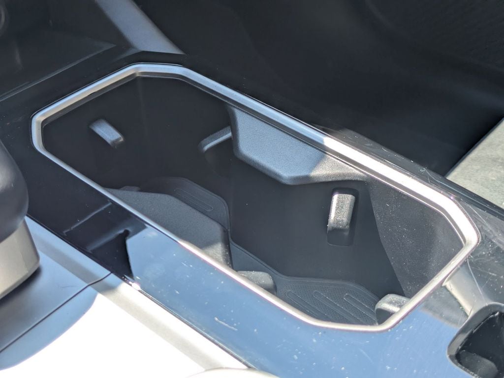 Thumbnail: 2025 Mitsubishi Outlander - 18