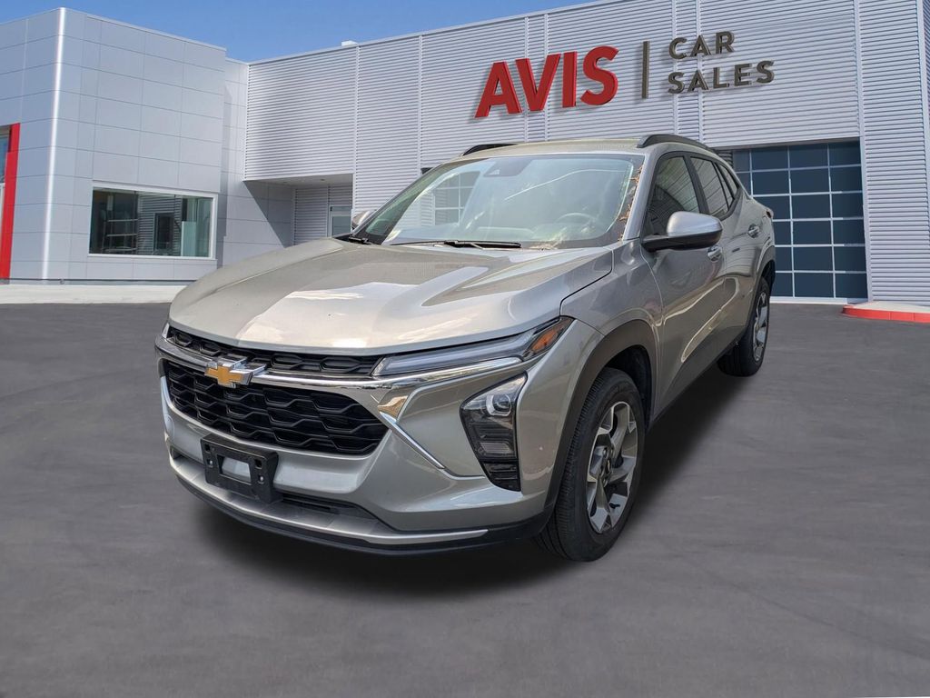 Thumbnail: 2025 Chevrolet Trax - 1