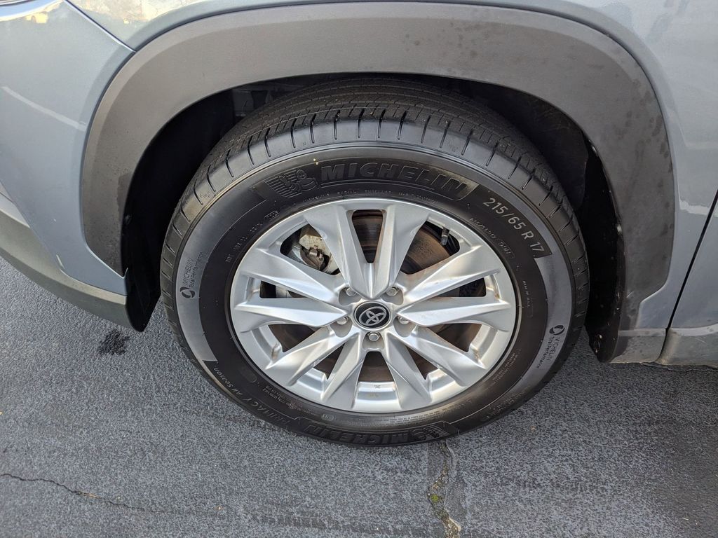 Thumbnail: 2025 Toyota Corolla Cross - 34