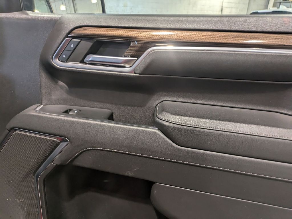 Thumbnail: 2023 Chevrolet Silverado 1500 - 32