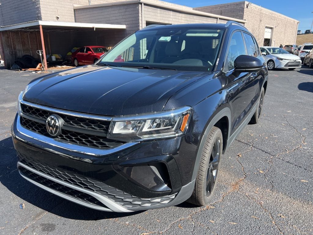 Thumbnail: 2024 Volkswagen Taos - 1