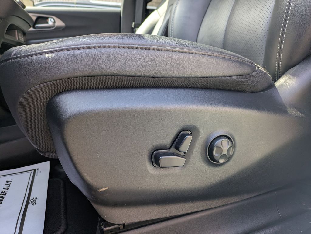 Thumbnail: 2025 Chrysler Pacifica - 14