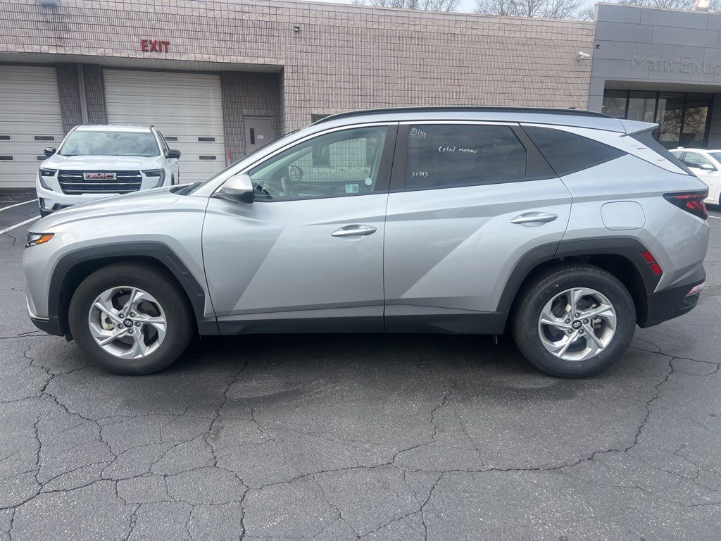 Thumbnail: 2024 Hyundai Tucson - 12