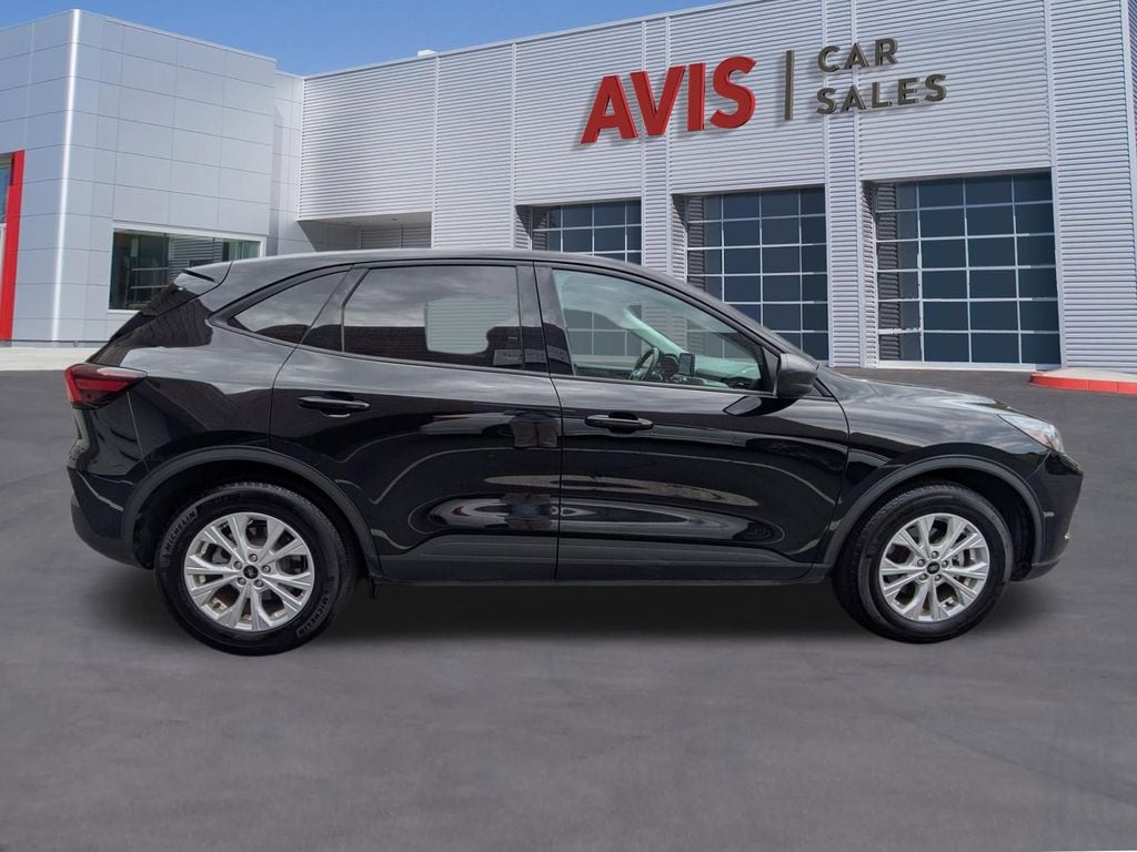 Thumbnail: 2025 Ford Escape - 5