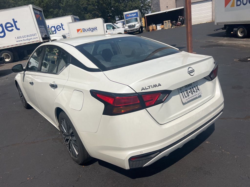 Thumbnail: 2024 Nissan Altima - 8